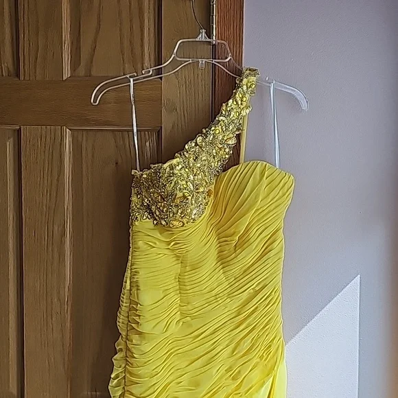 tony bowls gold dress Tony Bowls | Dresses | Tony Bowls Size 6 Prom Dress